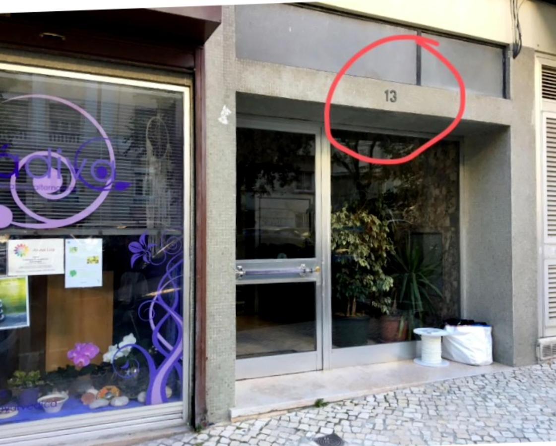 Gaze Out At The City In A Retro-Chic Getaway Lisboa Eksteriør billede