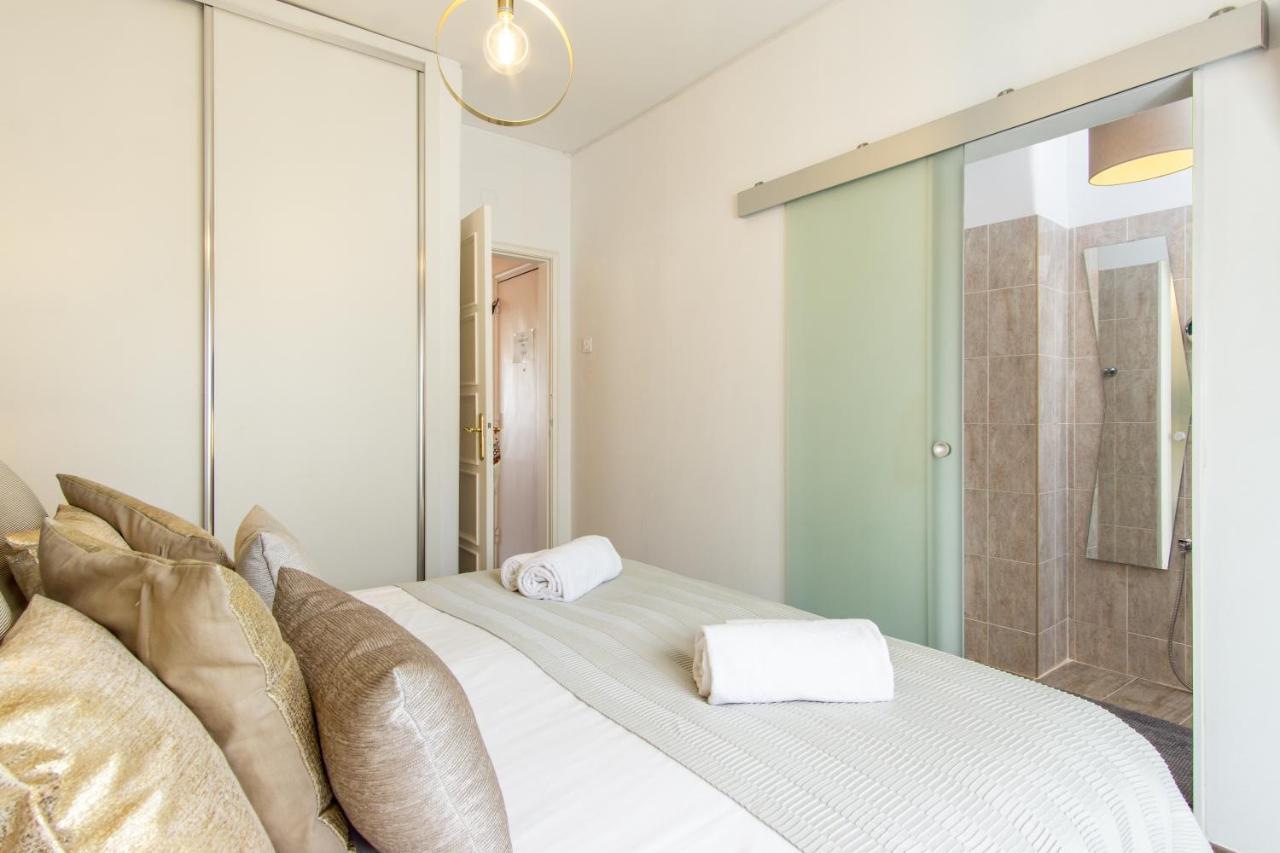 Gaze Out At The City In A Retro-Chic Getaway Lejlighed Lisboa Eksteriør billede